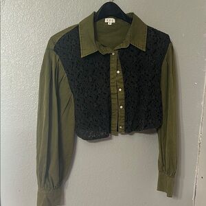 POL Black and Green Cropped Button Down Shirt